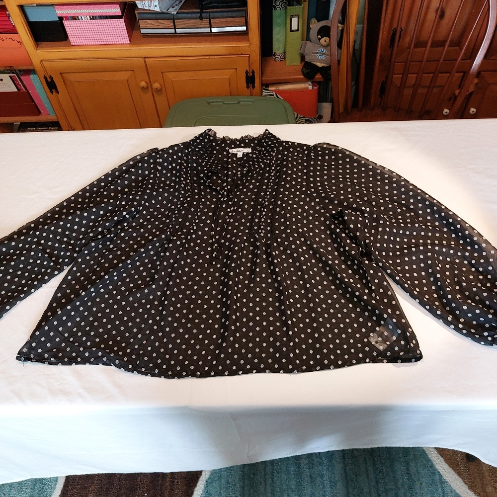 Sam Edelman Vermont Vintage Ruffle Collared V-Neckline Blouse XL EUC Black And W - Picture 10 of 13